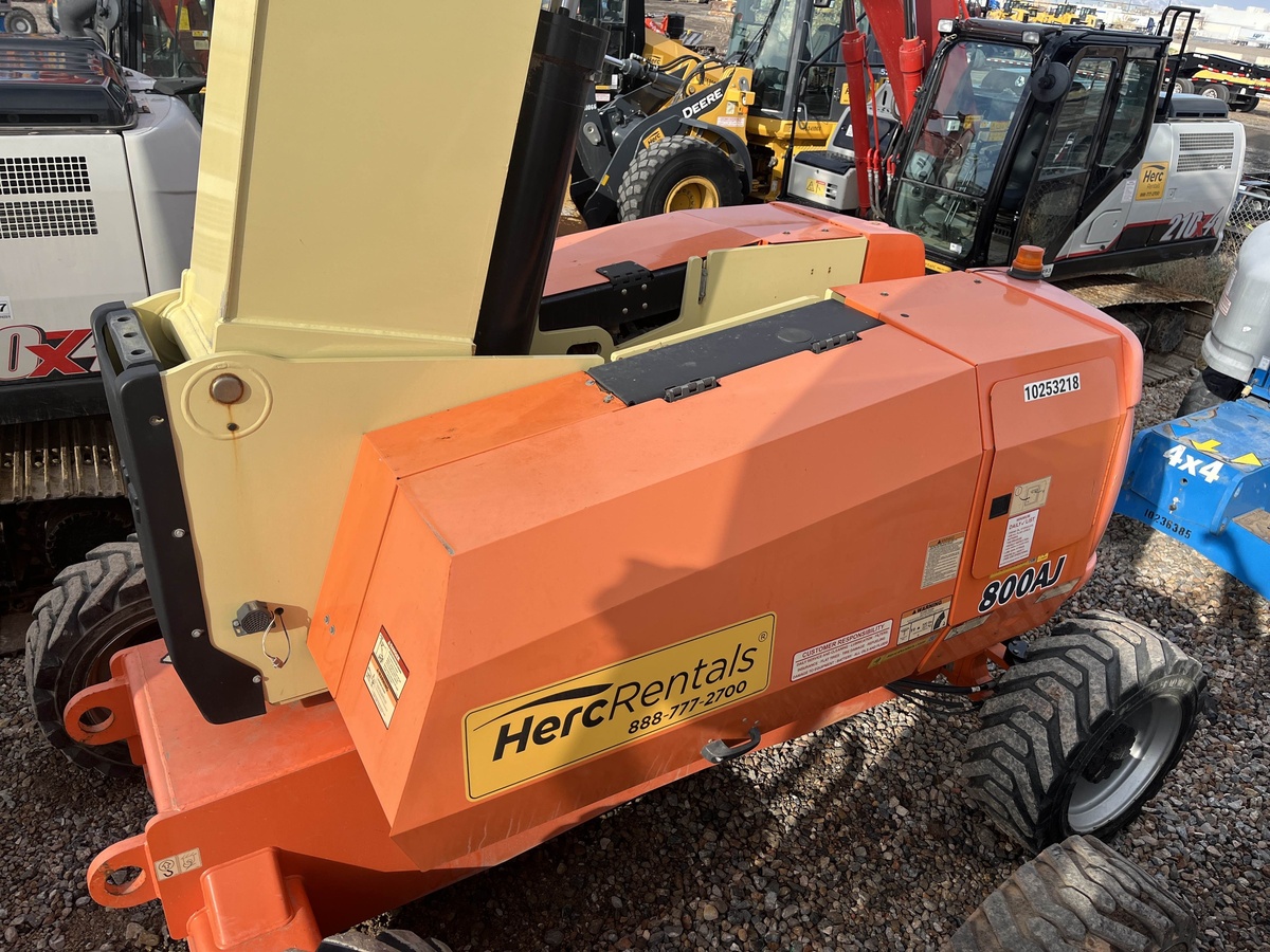 2018 JLG 800AJ-4