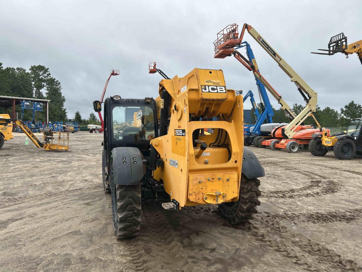 2018 JCB 509-42-4