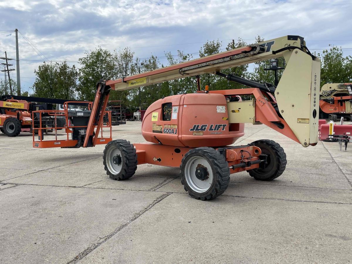 2016 JLG 600AJ