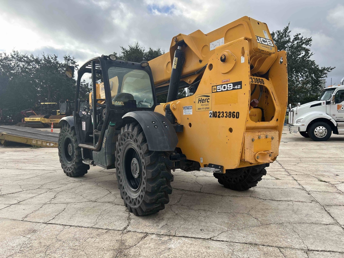 2018 JCB 509-42-3