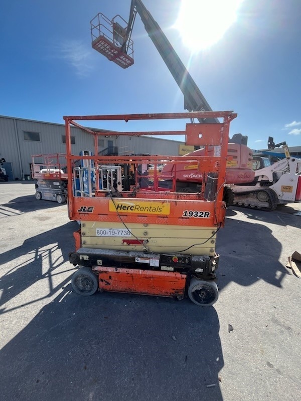 2018 JLG 1932R