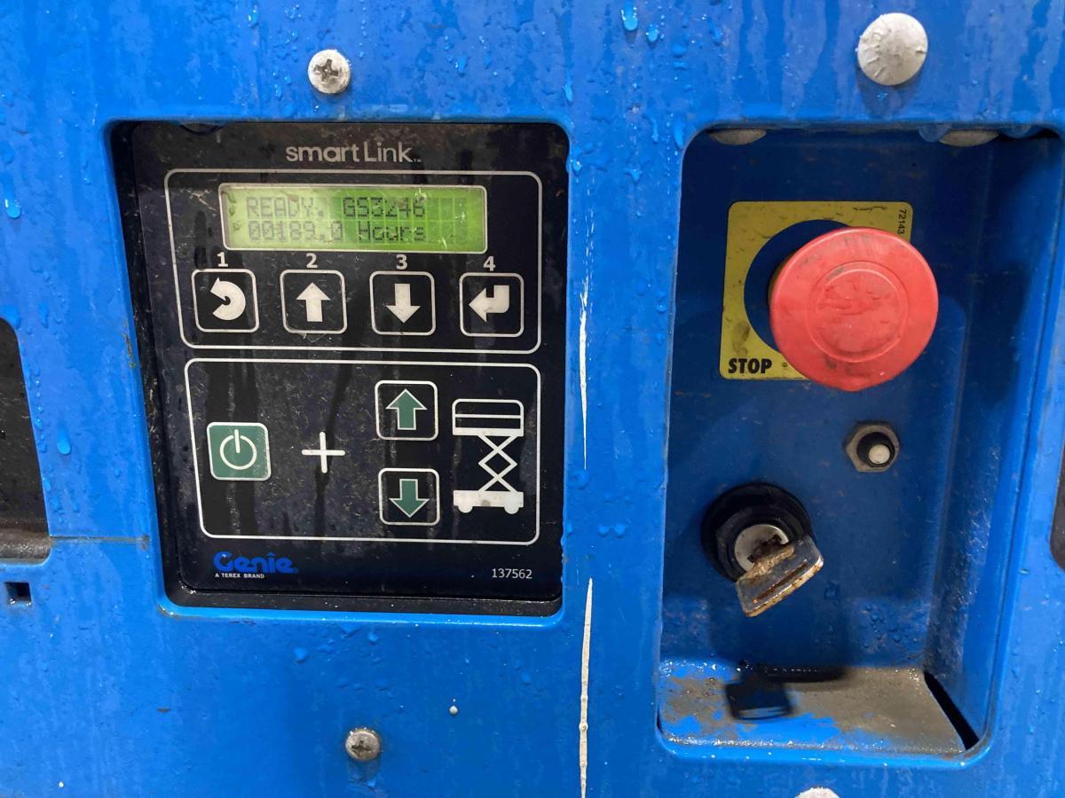 2018 Genie GS-3246-9