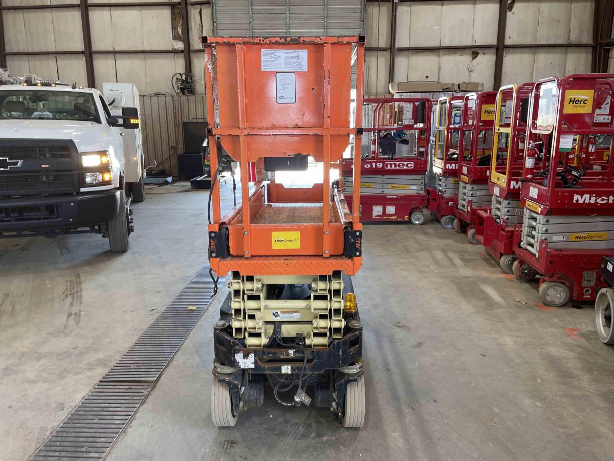 2018 JLG 1932R
