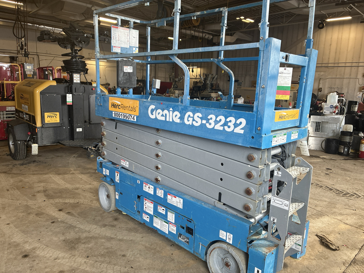 2018 Genie GS-3232-2