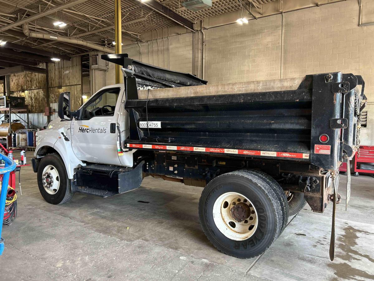 2021 Ford F750