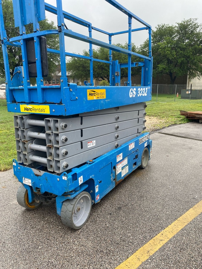 2018 Genie GS-3232