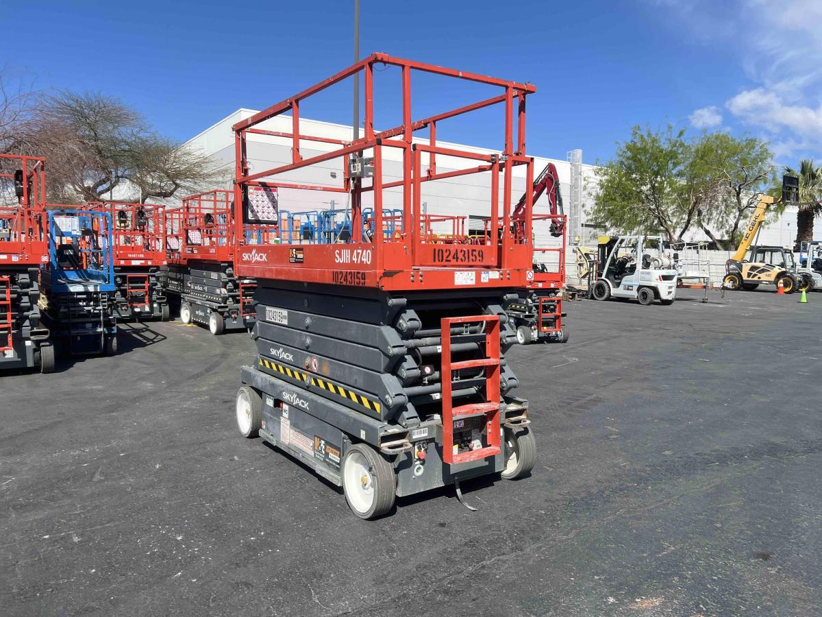 2018 Skyjack SJ4740