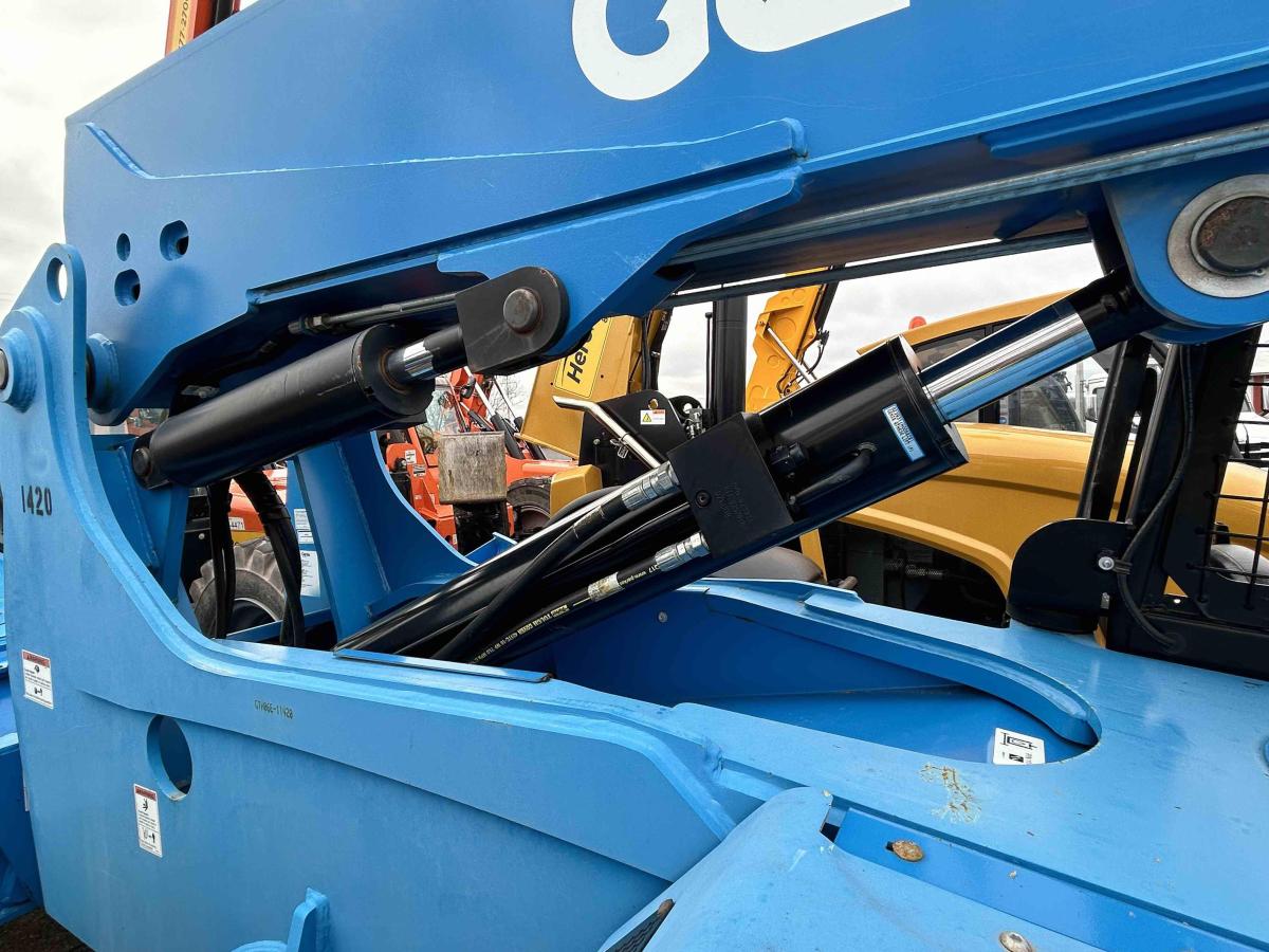 2017 Genie GTH-636