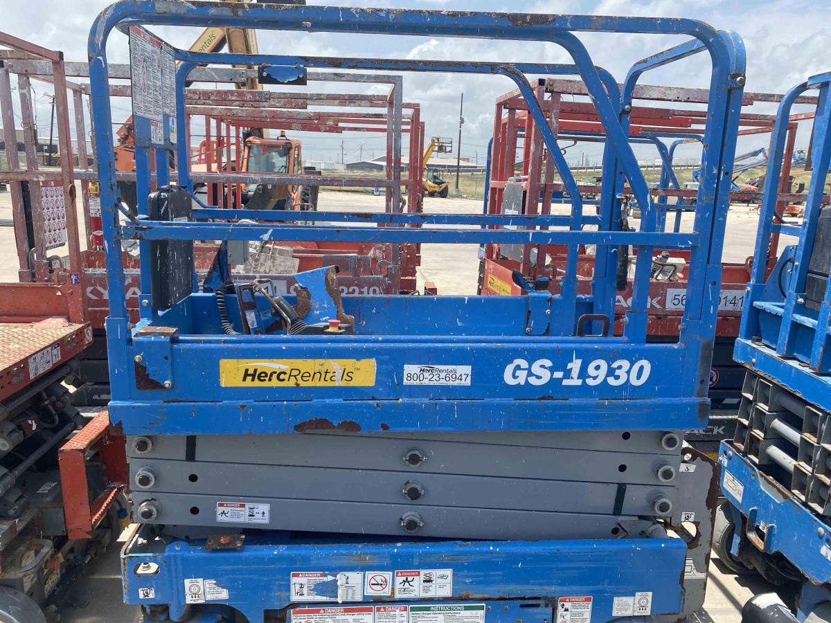 2018 Genie GS-1930