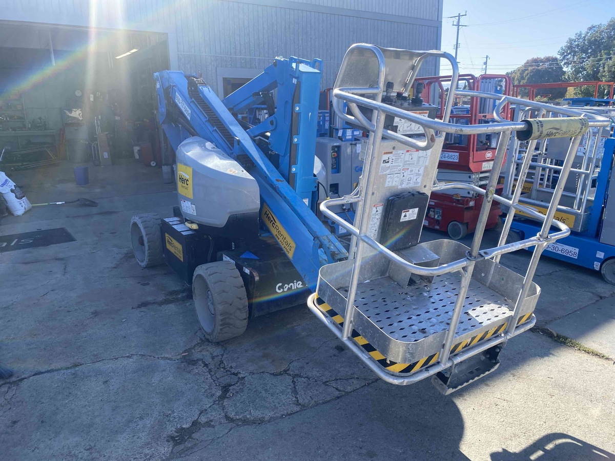 2017 Genie Z-33/18-2