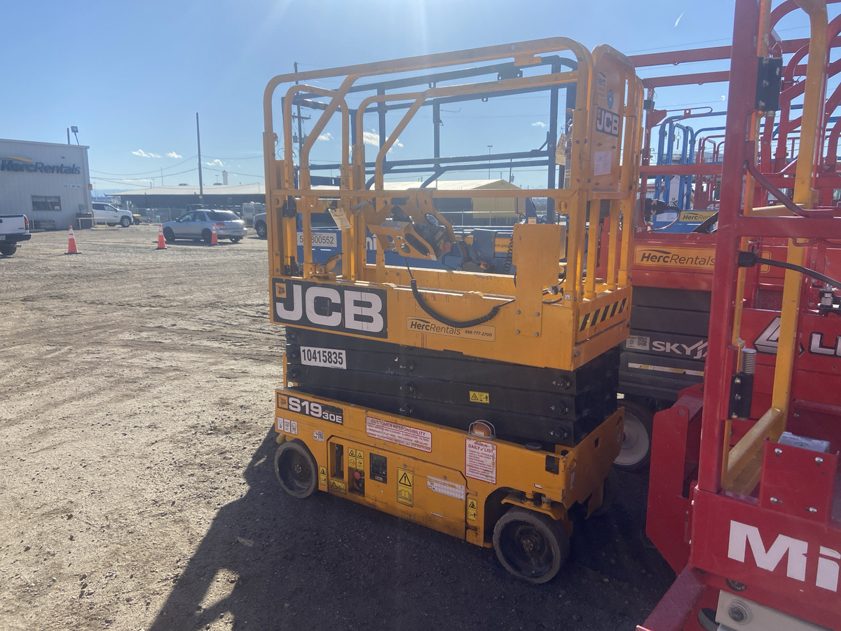 2023 JCB S1930E