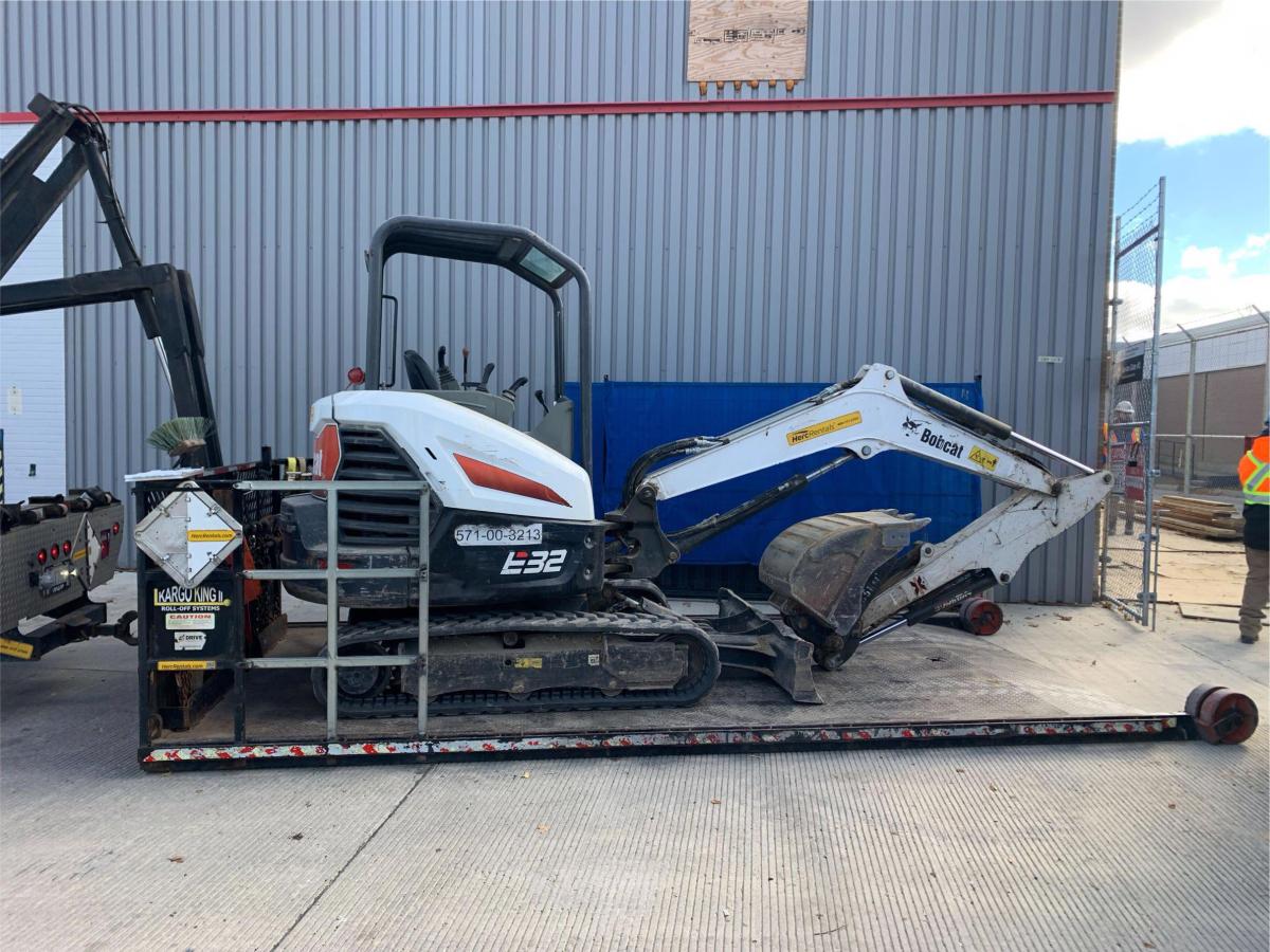 2019 Bobcat E32