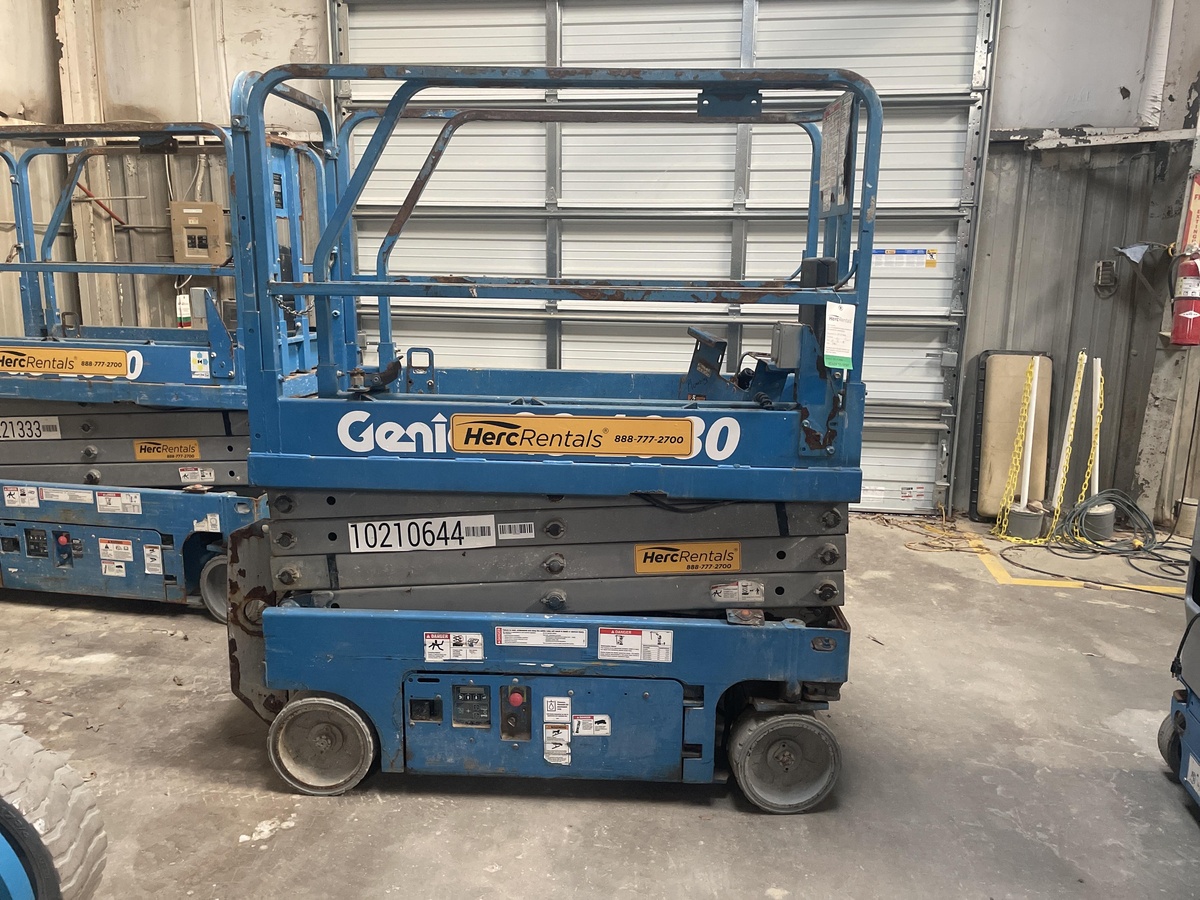 2017 Genie GS-1930