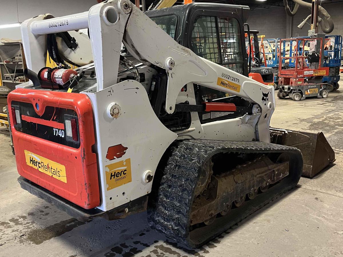 2018 Bobcat T740