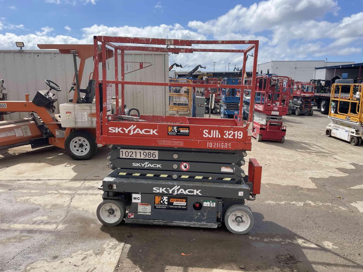 2017 Skyjack SJ3219