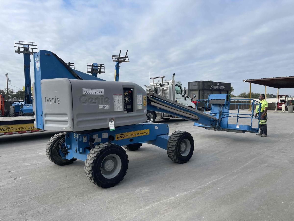 2016 Genie S-40