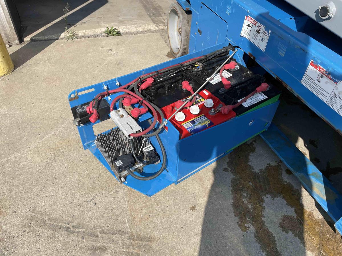 2017 Genie GS-3246