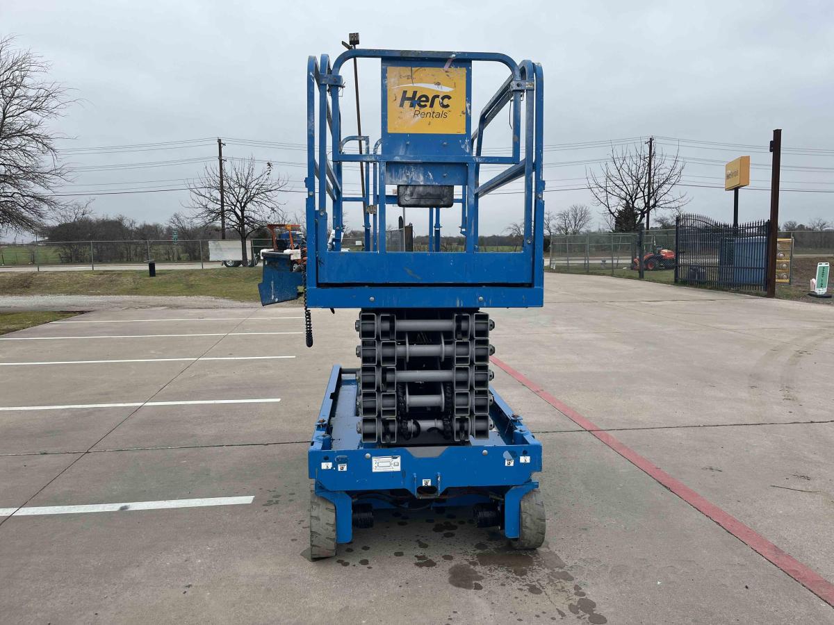 2019 Genie GS-4047