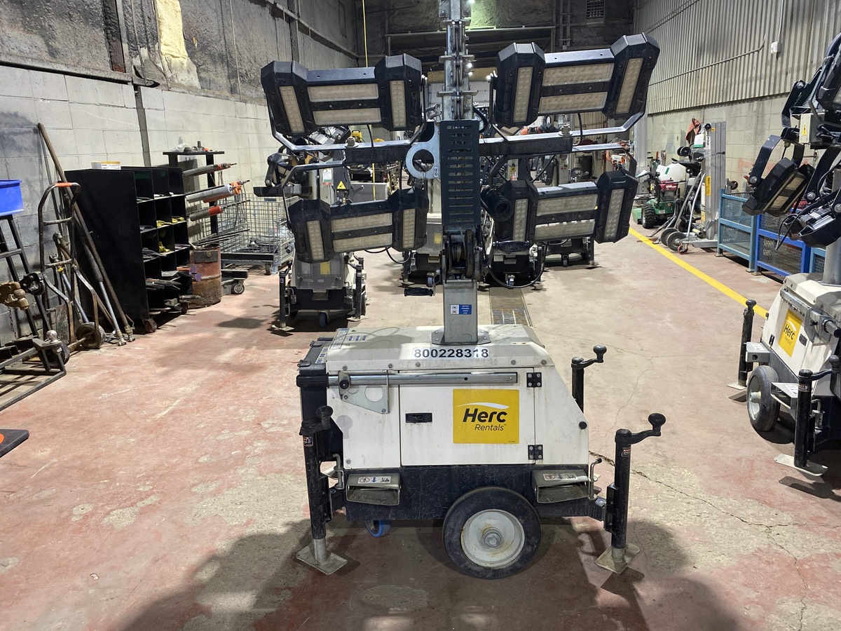 2018 Magnum PLT240-1