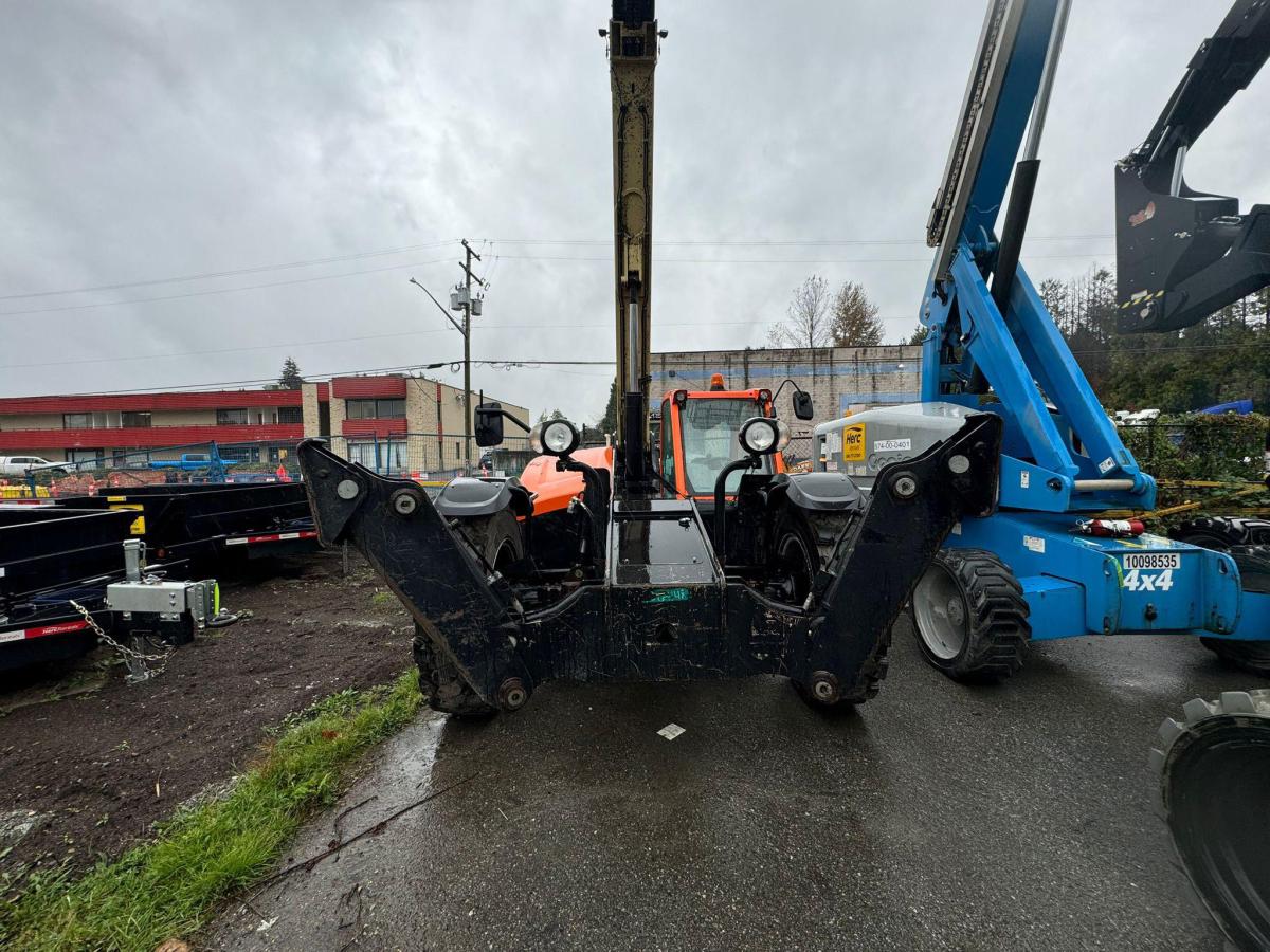 2018 JLG 1255