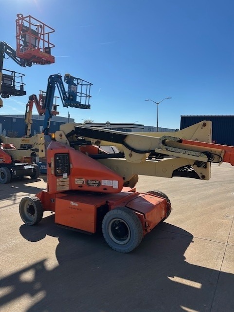 2015 JLG E400AJP-3