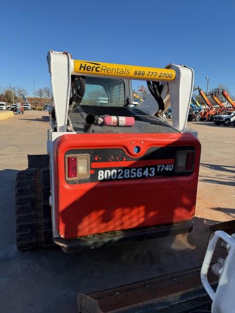2020 Bobcat T740