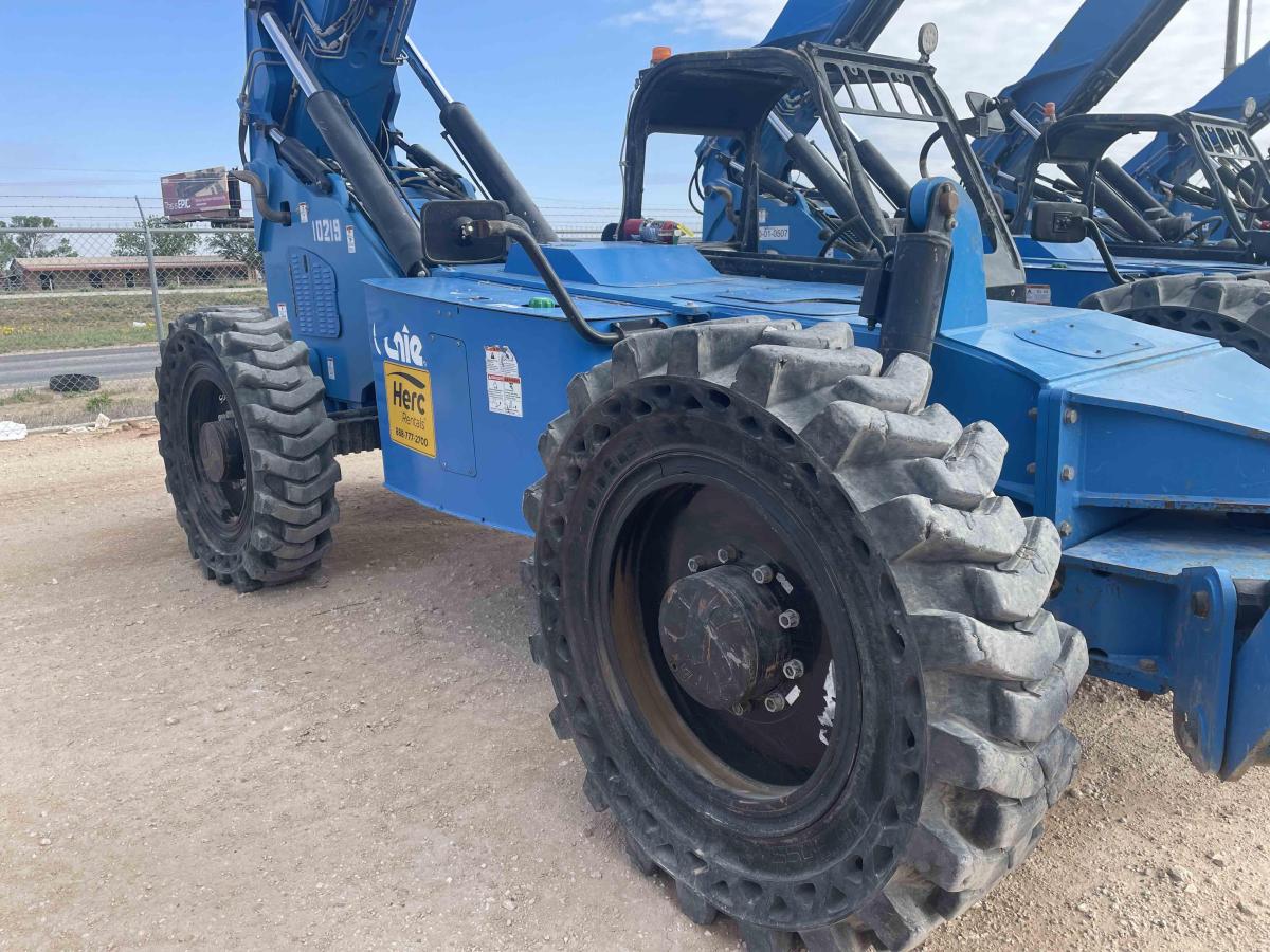 2019 Genie GTH-1056