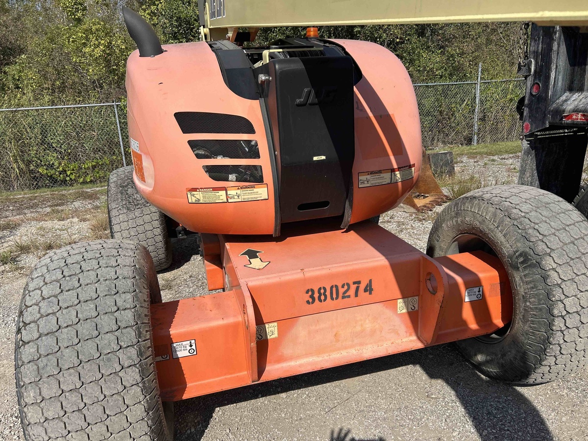 2017 JLG 600AJ-2