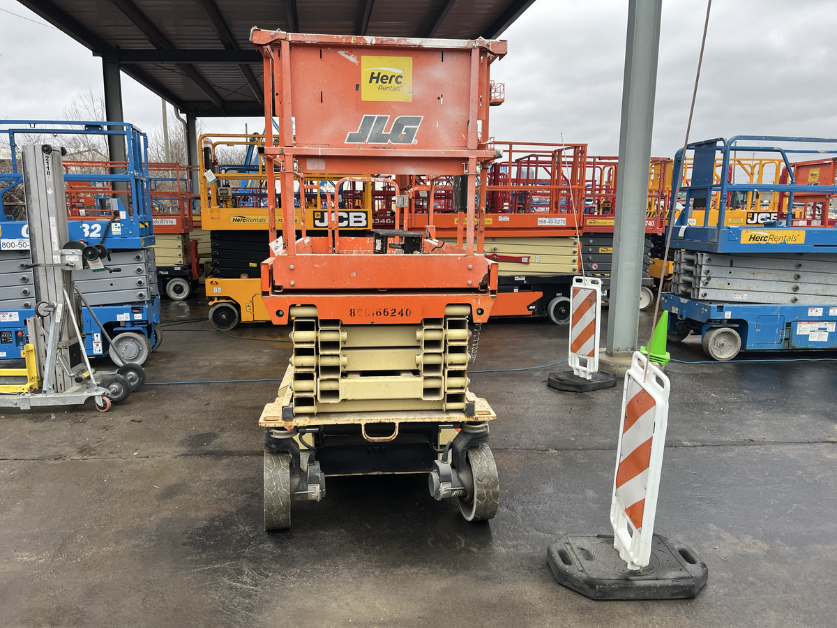 2017 JLG 3246ES-3