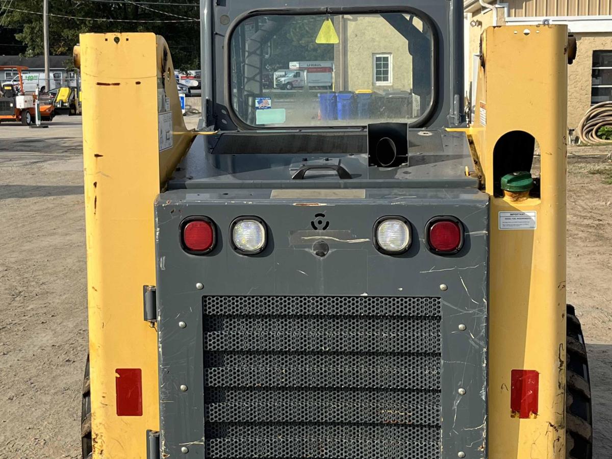 2018 Gehl R165