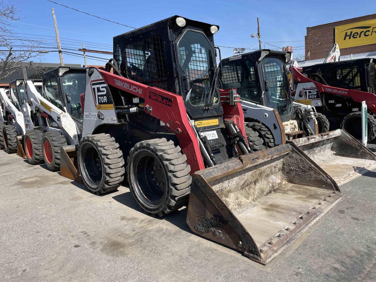 2016 Takeuchi TS70R