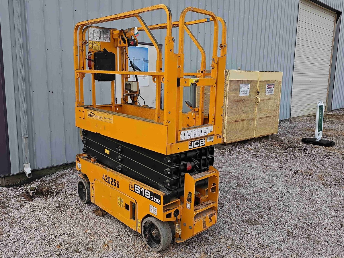 2022 JCB S1930E-5