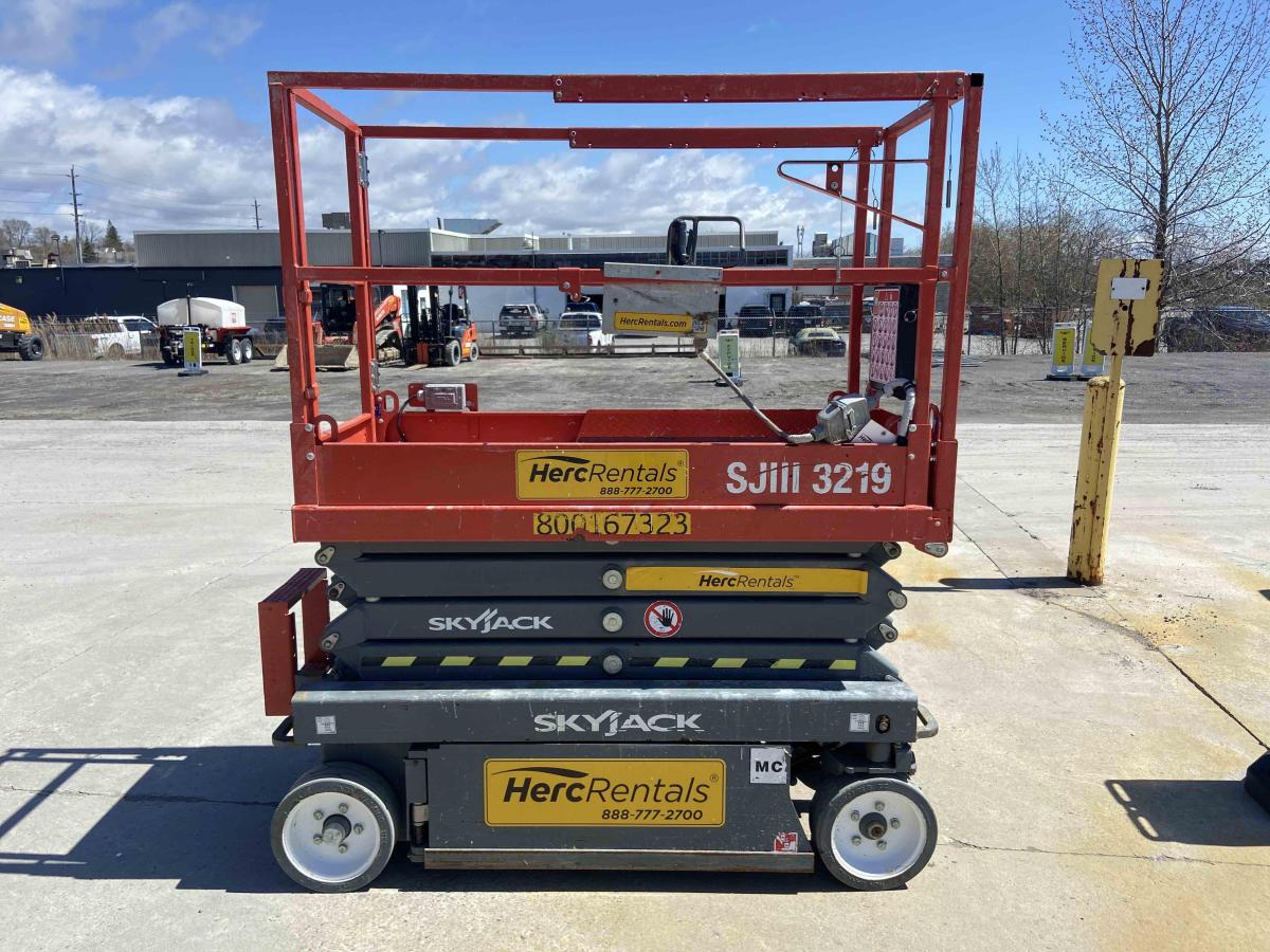 2017 Skyjack SJ3219