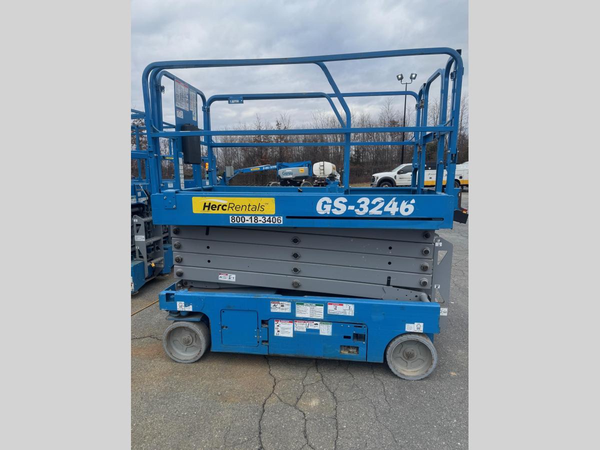 2017 Genie GS-3246