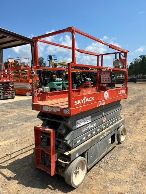 2017 Skyjack SJ3226