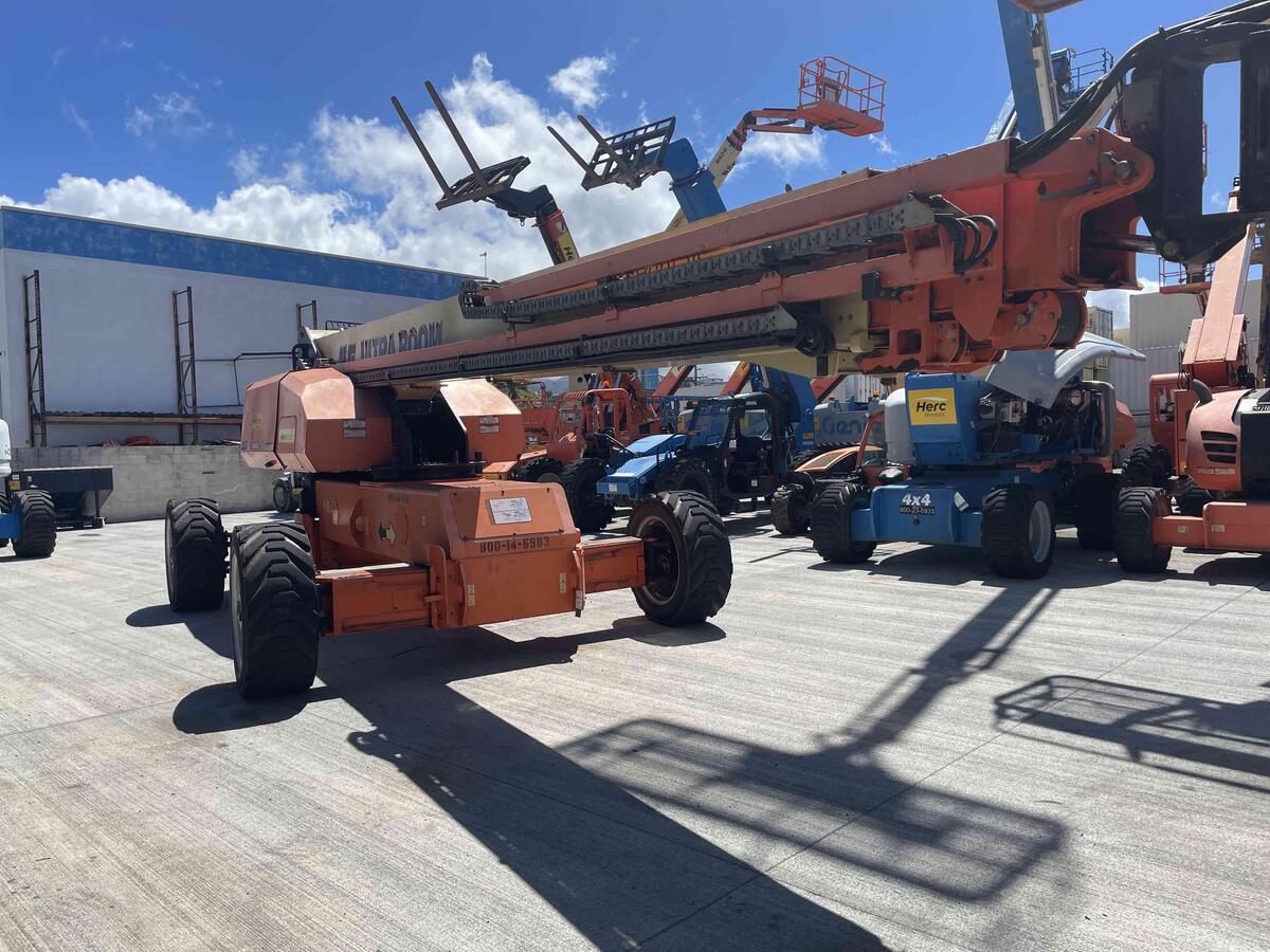 2017 JLG 1200SJP-9
