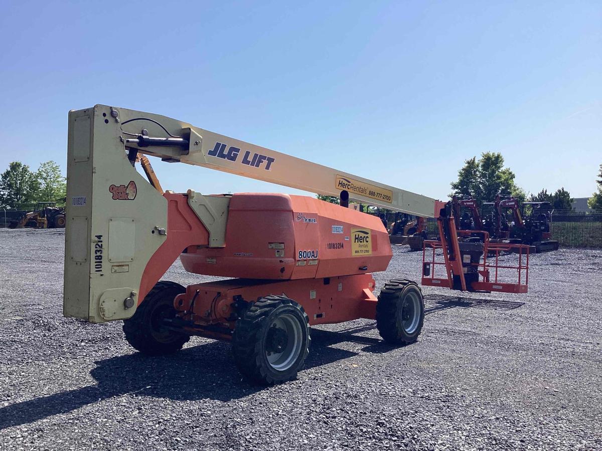 2016 JLG 800AJ-4