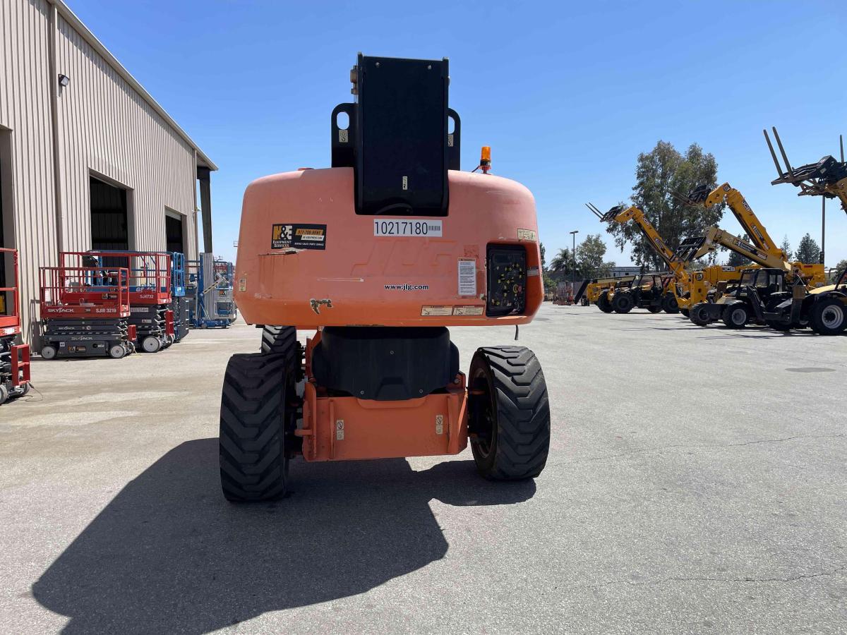 2017 JLG 1200SJP