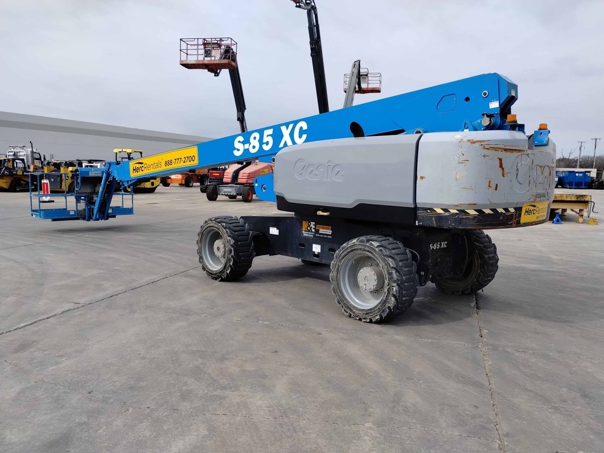 2018 Genie S-85-7