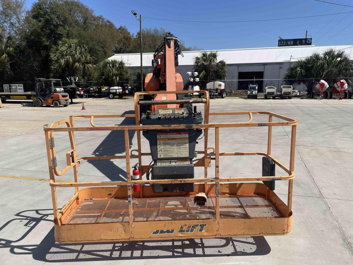 2016 JLG 1350SJP