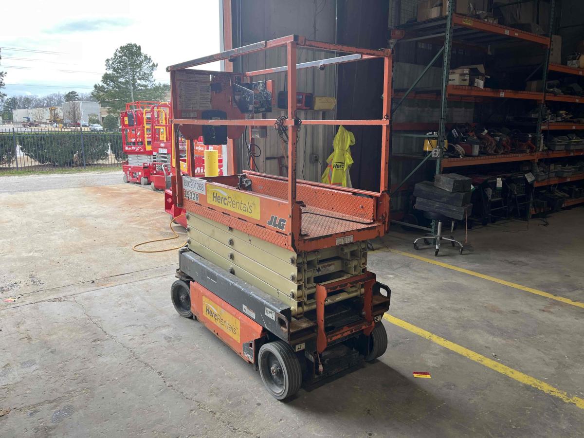 2018 JLG 1932R
