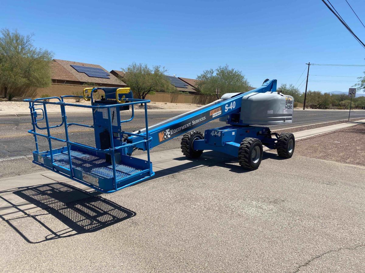 2017 Genie S-40