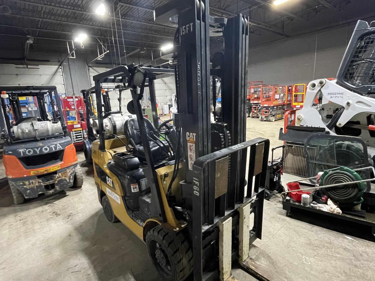 2020 CAT 2C6000