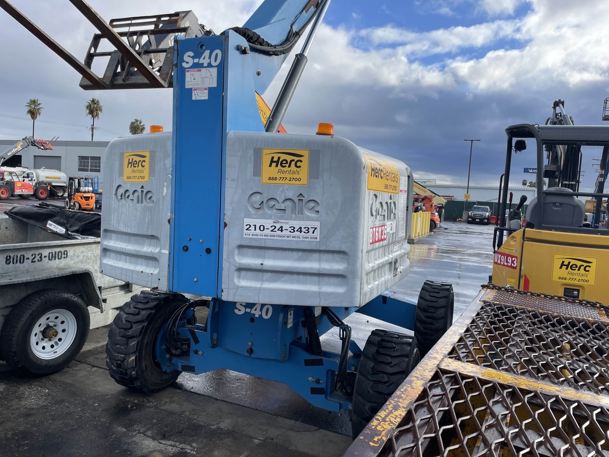 2018 Genie S-40-2