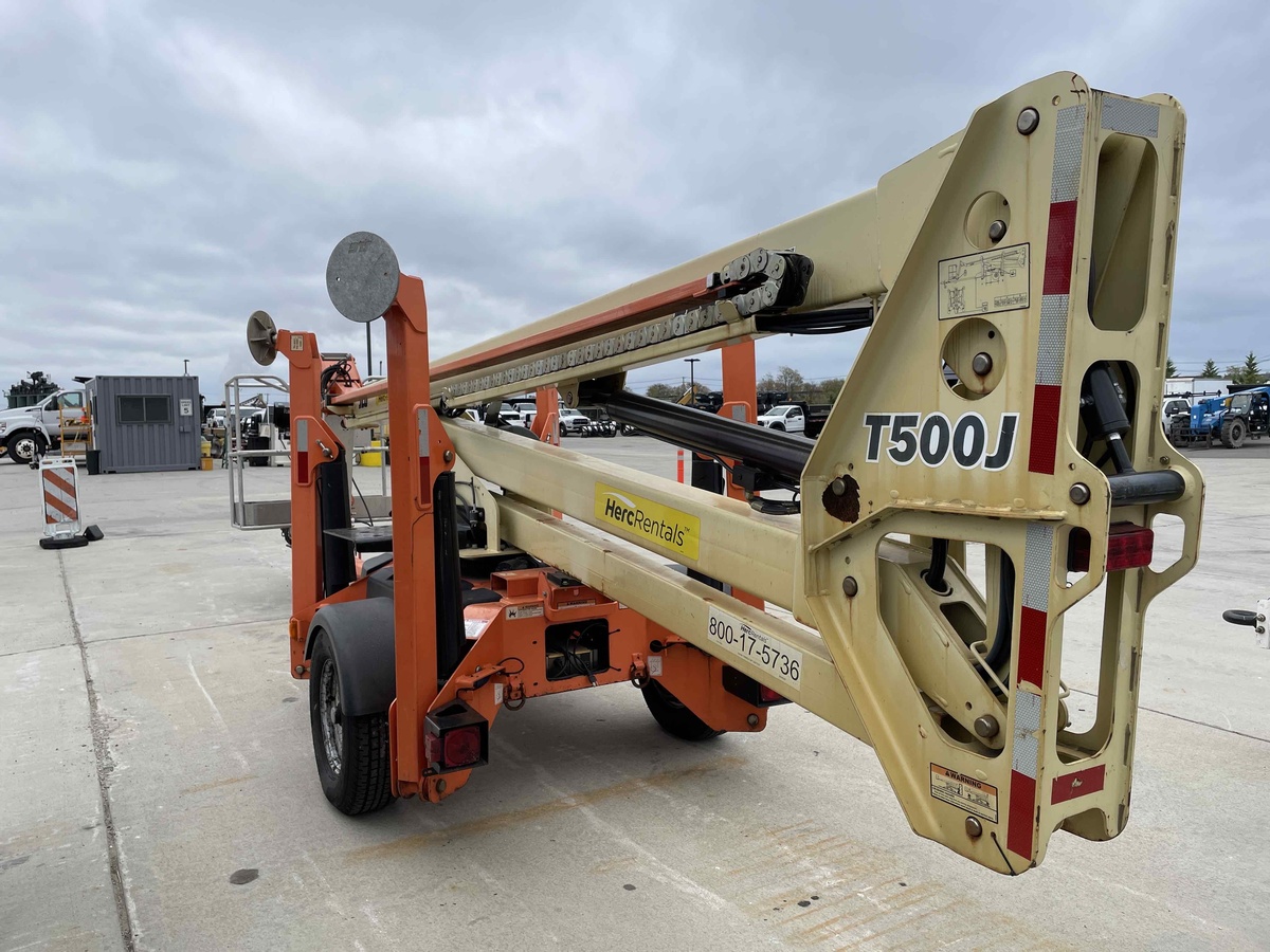 2017 JLG T500J-3