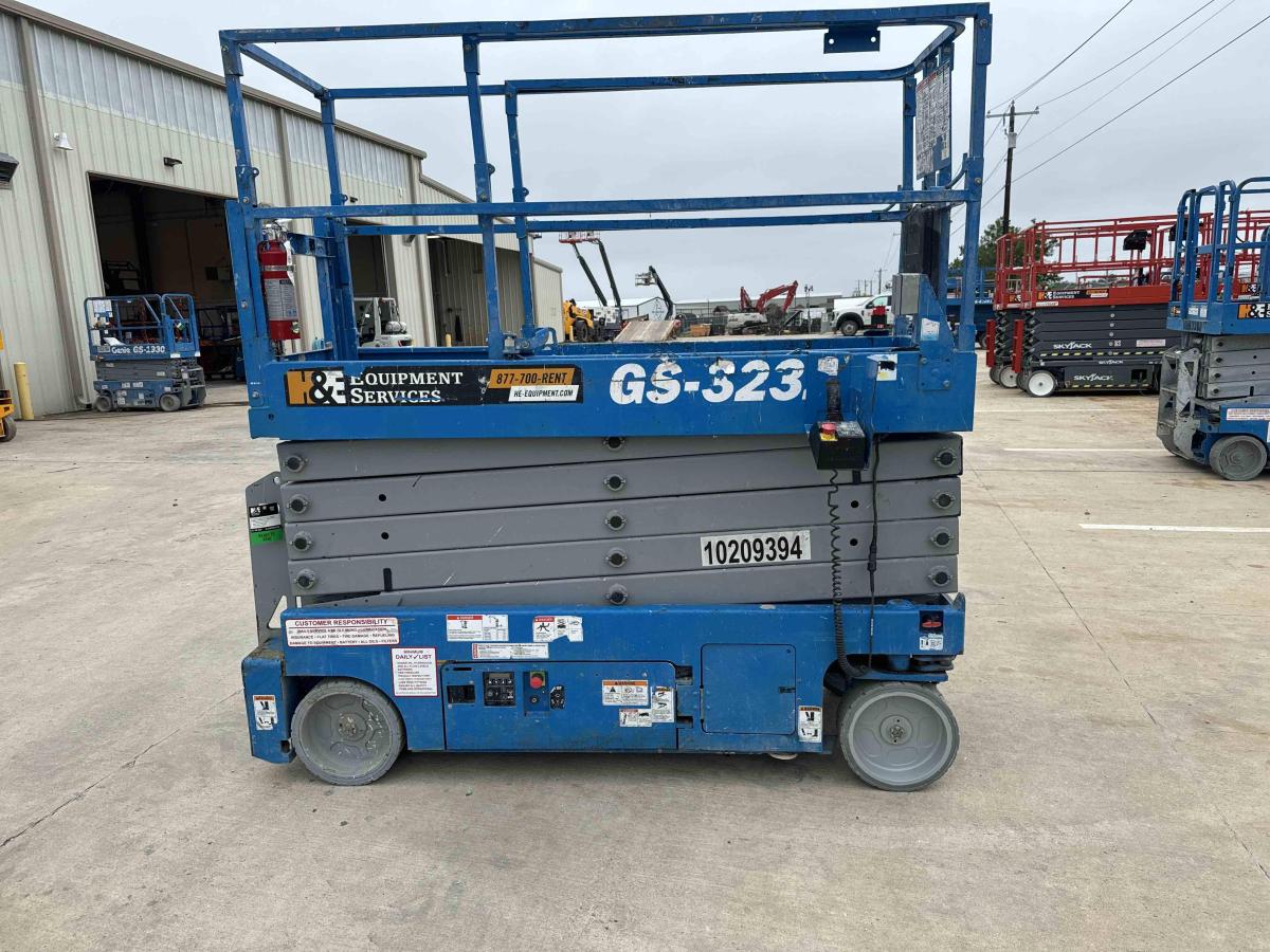 2017 Genie GS-3232-5