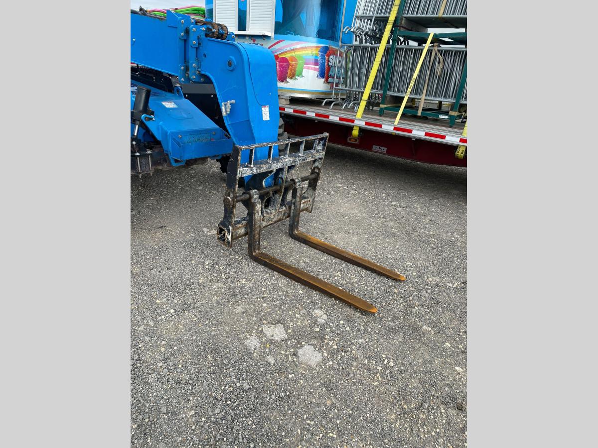 2018 Genie GTH 844