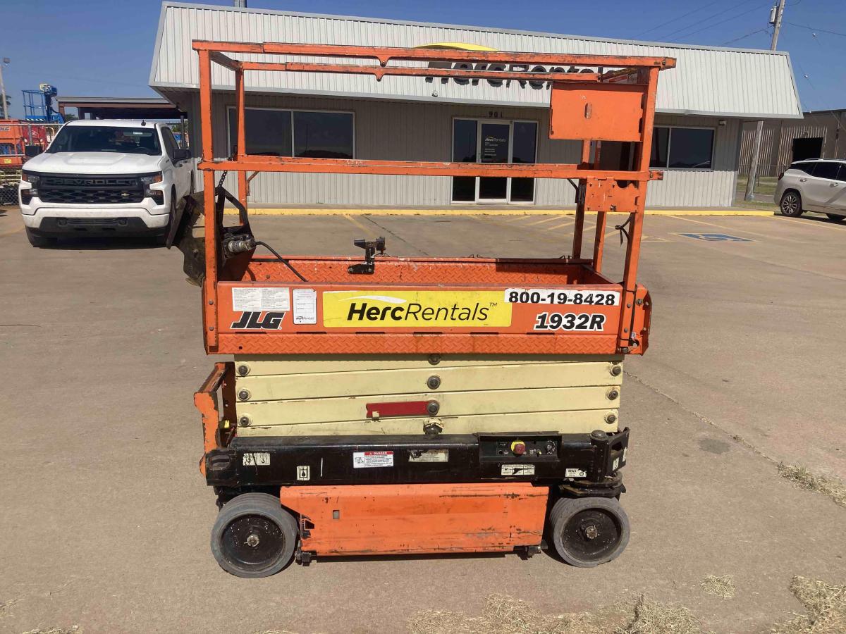 2018 JLG 1932R-1
