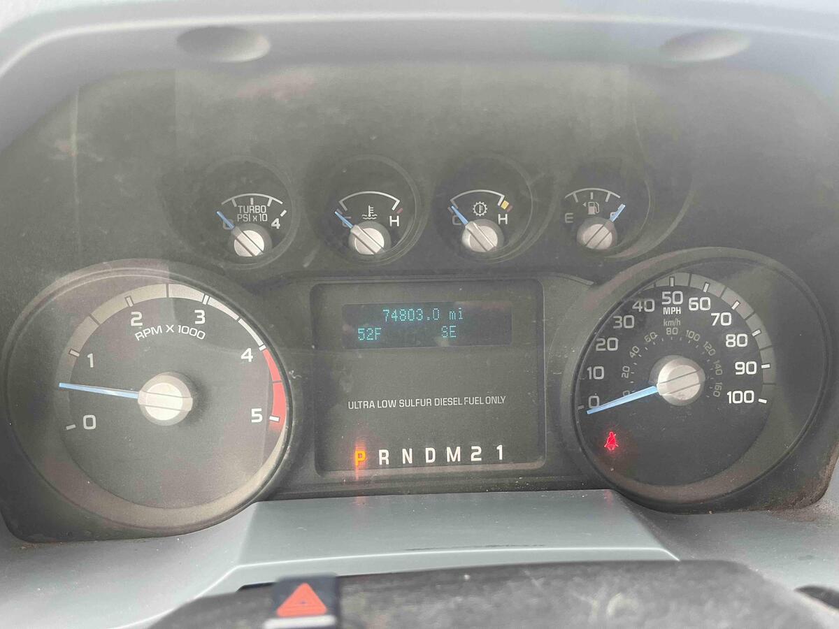 2016 Ford F550-11