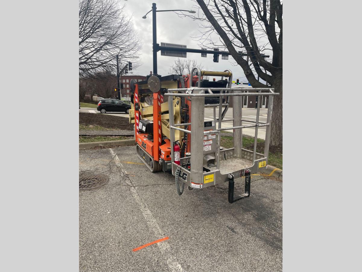 2017 JLG X600AJ